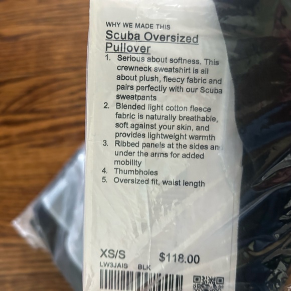 lululemon athletica Women's Black Sweatshirt - Picture 6 of 7